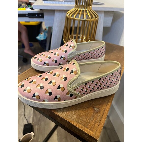 COACH Pink Blush Hearts Slip On sneaker size 9 pre owned Limited Edition - Picture 4 of 9